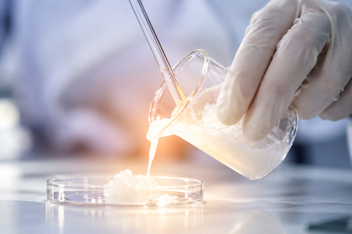 Common Cosmetic Ingredients to Avoid For a Healthier You