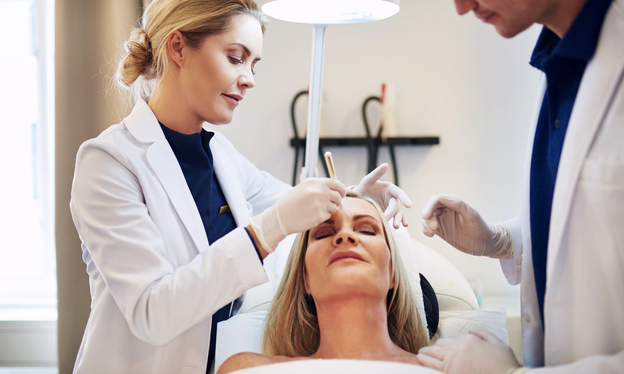 How to Choose the Right Dermatologist For You