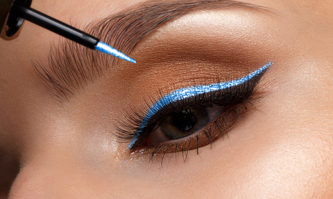 5 Trending Makeup Looks Sure to Dazzle This New Year's Eve!